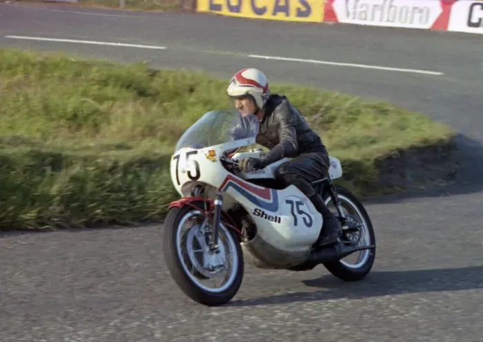 Framed Print : Tom Loughridge (Yamaha) 1974 F750 TT Framed Print : Tom Loughridge (Yamaha) 1974 F750 TT