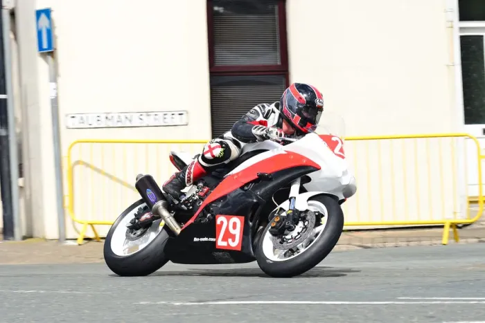 Framed Print : Tom Palmer (Kawasaki) 2015 Newcomers Manx Grand Prix Framed Print : Tom Palmer (Kawasaki) 2015 Newcomers Manx Grand Prix