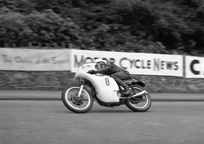 Framed Print : Tom Phillis (Norton) 1961 Senior TT Framed Print : Tom Phillis (Norton) 1961 Senior TT