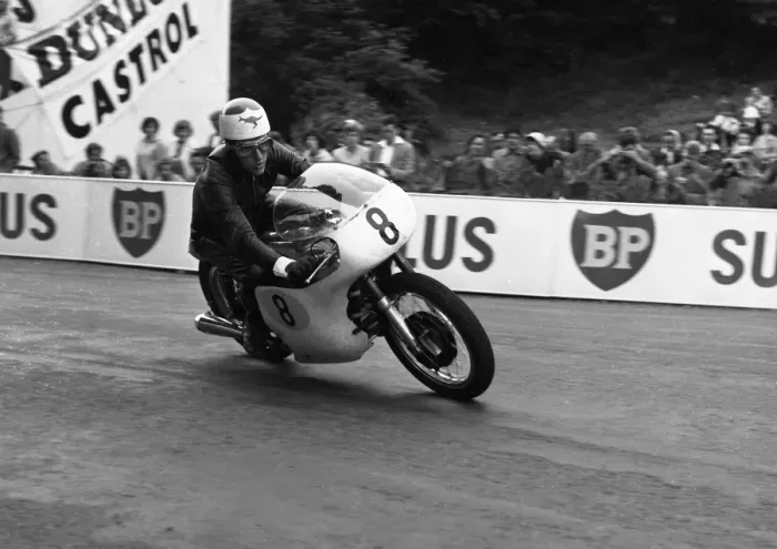 Framed Print : Tom Phillis (Norton) 1961 Senior TT Framed Print : Tom Phillis (Norton) 1961 Senior TT