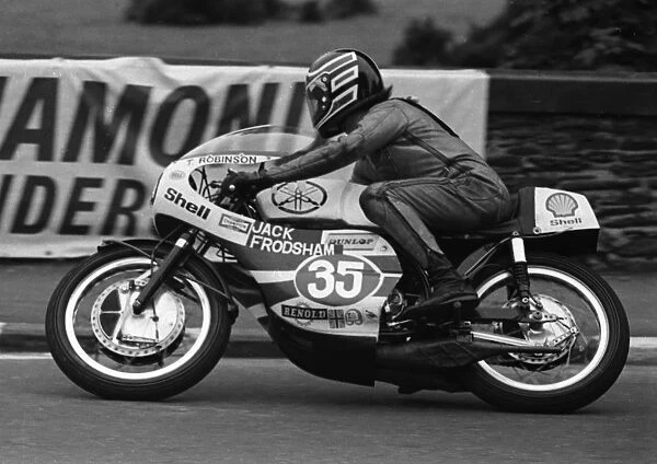 Tom Robinson (Yamaha) 1973 Lightweight Manx Grand Prix