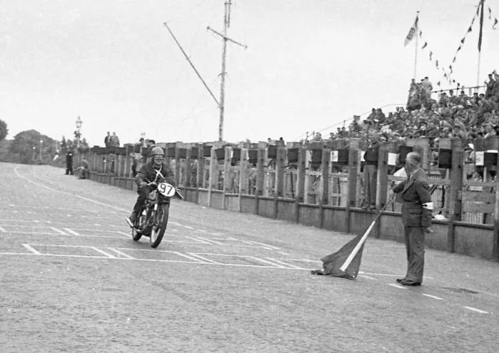 Framed Print : Tommy Cookson (Norton) 1950 Junior Clubman TT Framed Print : Tommy Cookson (Norton) 1950 Junior Clubman TT