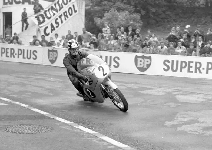Framed Print : Tommy Robb (Honda) 1963 Ultra Lightweight TT Framed Print : Tommy Robb (Honda) 1963 Ultra Lightweight TT