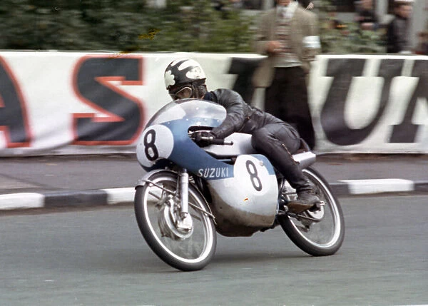 Tommy Robb (Suzuki) 1966 50cc TT