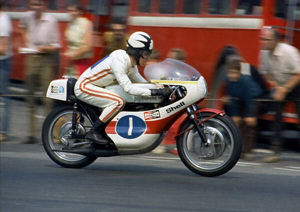 Tommy Robb (Yamaha) 1970 Junior TT