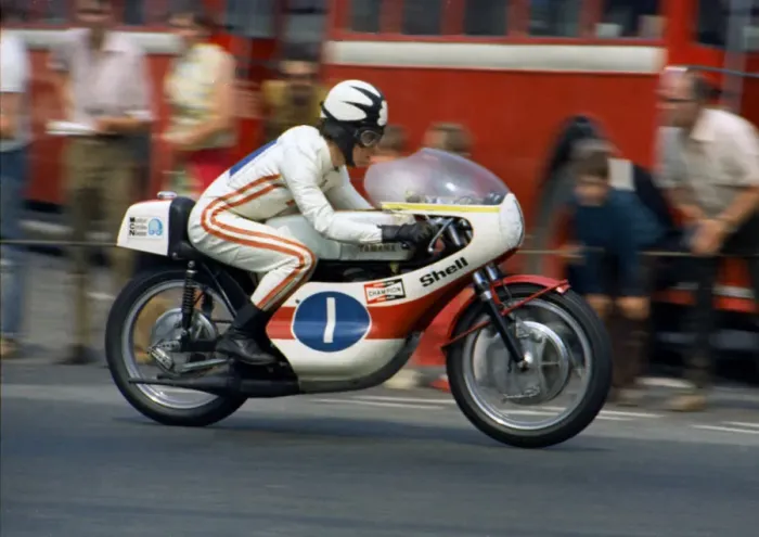 Framed Print : Tommy Robb (Yamaha) 1970 Junior TT Framed Print : Tommy Robb (Yamaha) 1970 Junior TT