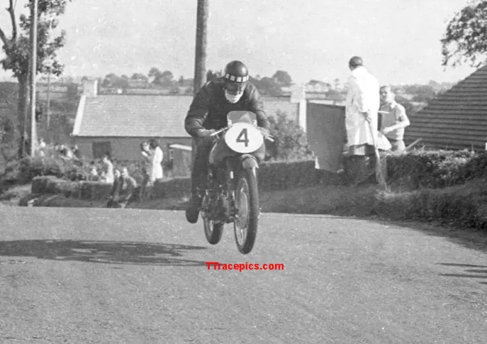 : Tommy Wood (Guzzi) 1952 Ulster Grand Prix : Tommy Wood (Guzzi) 1952 Ulster Grand Prix