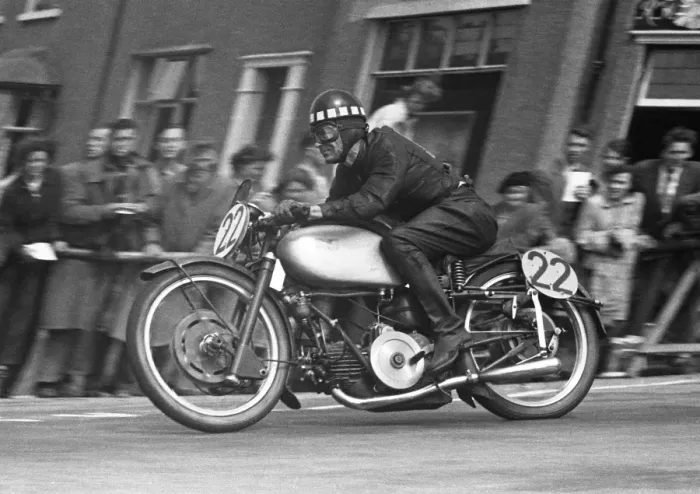 Framed Print : Tommy Wood (Guzzi) 1953 Lightweight TT Framed Print : Tommy Wood (Guzzi) 1953 Lightweight TT