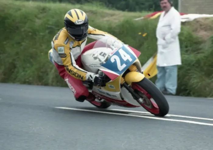 Framed Print : Tony Anderson (Anson Yamaha) 1993 Junior TT Framed Print : Tony Anderson (Anson Yamaha) 1993 Junior TT