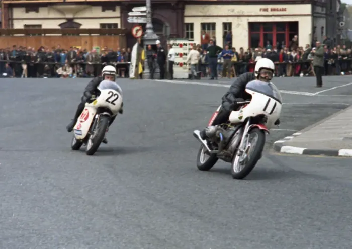 Framed Print : Tony Anderson (BMW) & Darryl Pendlebury (Triumph) 1971 Production TT Framed Print : Tony Anderson (BMW) & Darryl Pendlebury (Triumph) 1971 Production TT