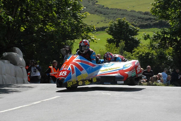 Tony Baker & Fiona Baker-Milligan (Baker Suzuki) 2009 Sidecar TT