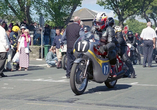 Tony Bingley (Honda) 2002 TT Parade Lap