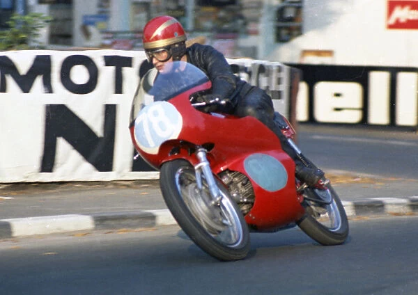 Tony Boyes (Aermacchi) 1968 Junior Manx Grand Prix