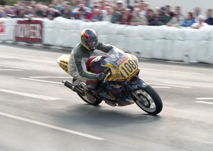 Framed Print : Tony Boyle (Honda) 1996 Senior Manx Grand Prix