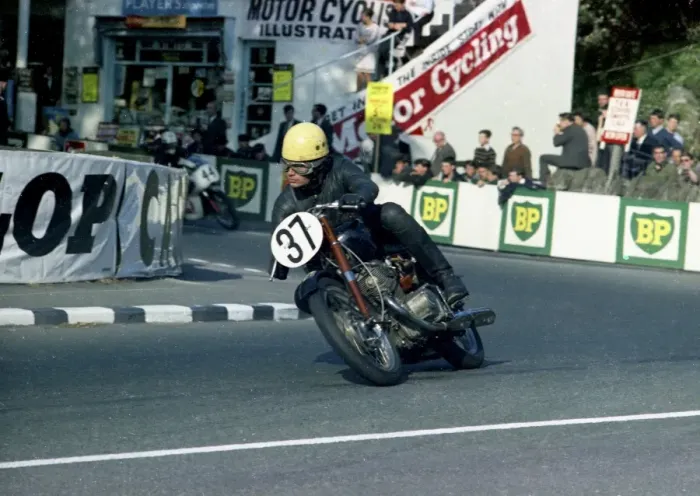Framed Print : Tony Dunnell at Quarter Bridge: 1967 500 Production TT Framed Print : Tony Dunnell at Quarter Bridge: 1967 500 Production TT