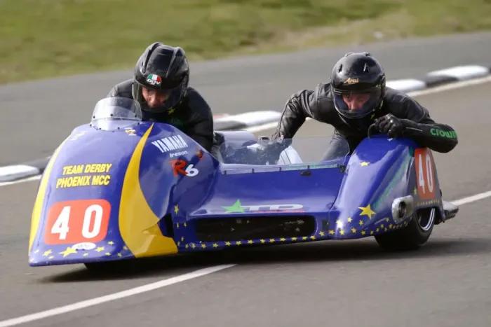 Framed Print : Tony Elmer & Darren Marshall (Ireson Yamaha) 2004 Sidecar TT Framed Print : Tony Elmer & Darren Marshall (Ireson Yamaha) 2004 Sidecar TT