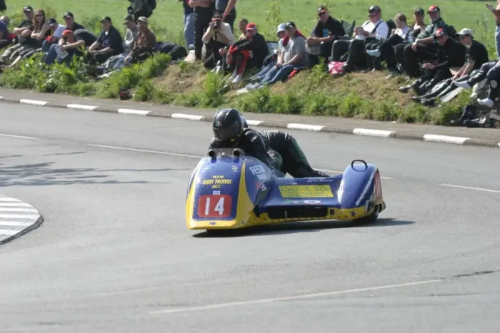 Framed Print : Tony Elmer & Darren Marshall (Ireson Yamaha) 2007 Sidecar TT Framed Print : Tony Elmer & Darren Marshall (Ireson Yamaha) 2007 Sidecar TT