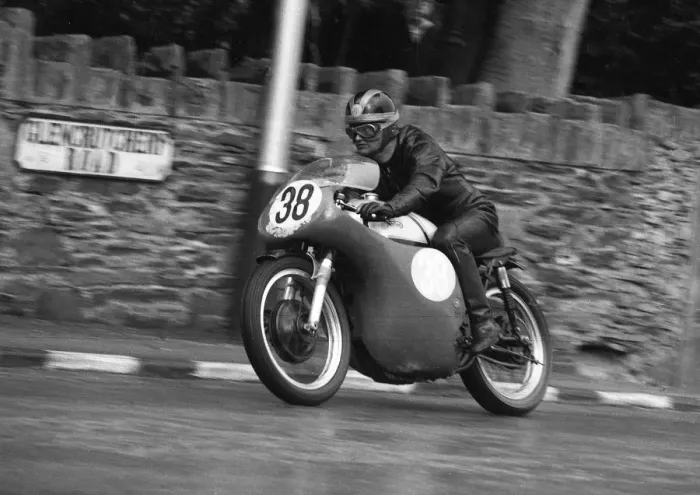 Framed Print : Tony Fisher (Norton) 1962 Junior Manx Grand Prix practice Framed Print : Tony Fisher (Norton) 1962 Junior Manx Grand Prix practice