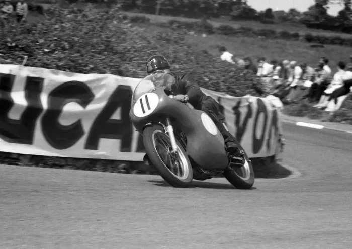 Framed Print : Tony Godfrey (Norton) 1961 Junior TT Framed Print : Tony Godfrey (Norton) 1961 Junior TT