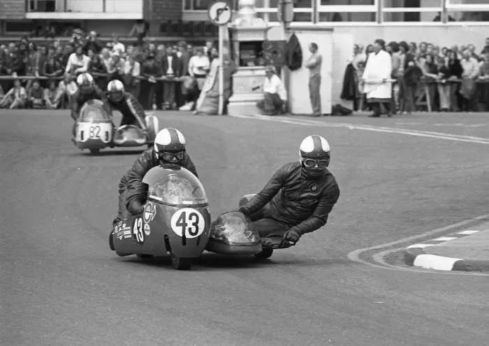Framed Print : Tony Greening & Roger Parker (Gallis BSA) 1974 Sidecar 500 TT Framed Print : Tony Greening & Roger Parker (Gallis BSA) 1974 Sidecar 500 TT