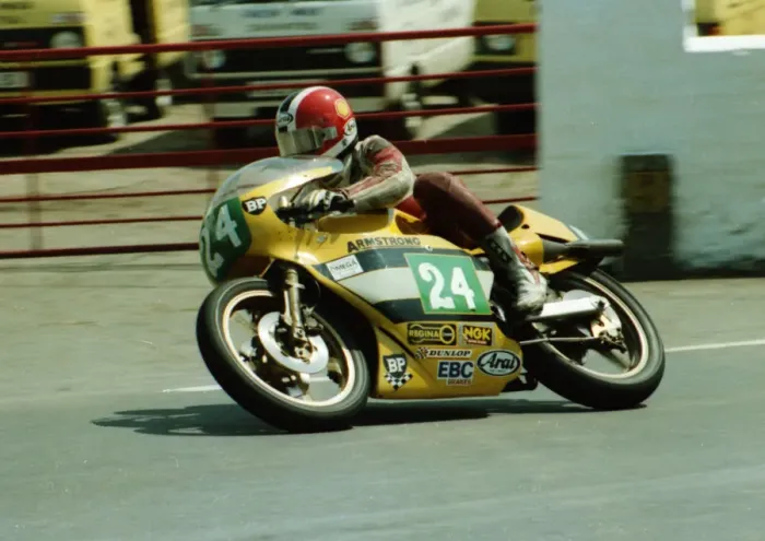 Framed Print : Tony Head (Armstrong) 1984 Junior TT Framed Print : Tony Head (Armstrong) 1984 Junior TT