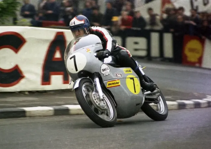 Framed Print : Tony Jefferies (Seeley Matchless) 1971 Senior TT Framed Print : Tony Jefferies (Seeley Matchless) 1971 Senior TT