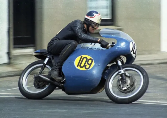 Framed Print : Tony Jefferies (Triumph) 1969 Senior TT