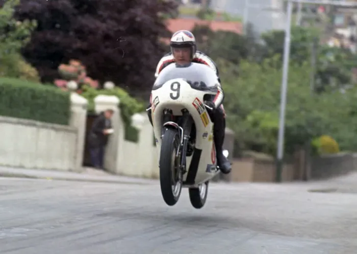 Framed Print : Tony Jefferies (Triumph) 1971 Production TT Framed Print : Tony Jefferies (Triumph) 1971 Production TT