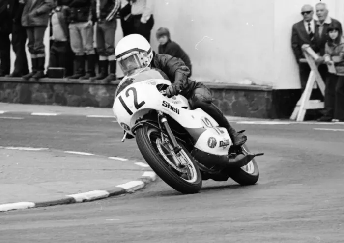 Framed Print : Tony Randle (Yamaha) 1975 Senior Manx Grand Prix Framed Print : Tony Randle (Yamaha) 1975 Senior Manx Grand Prix