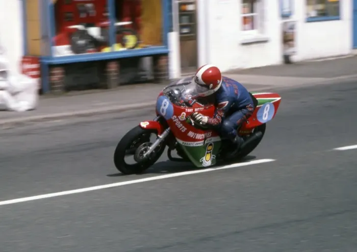 Framed Print : Tony Rutter (Ducati): 1981 Formula 2 TT Framed Print : Tony Rutter (Ducati): 1981 Formula 2 TT