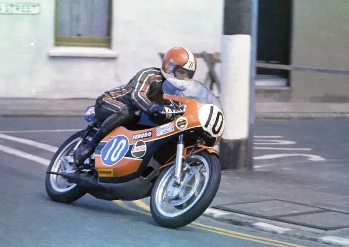 Framed Print : Tony Rutter (Yamaha) 1973 Junior TT Framed Print : Tony Rutter (Yamaha) 1973 Junior TT