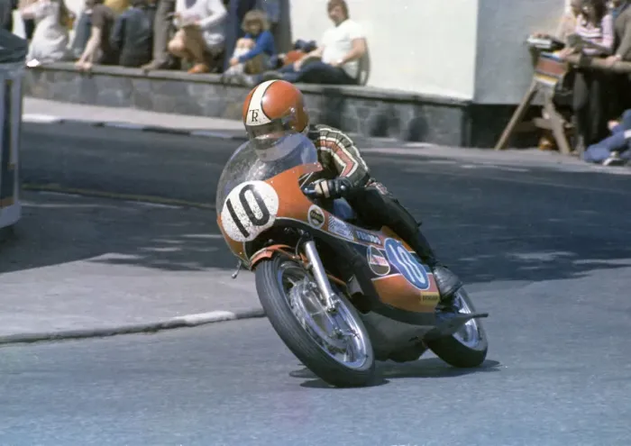 Framed Print : Tony Rutter (Yamaha) 1973 Junior TT Framed Print : Tony Rutter (Yamaha) 1973 Junior TT