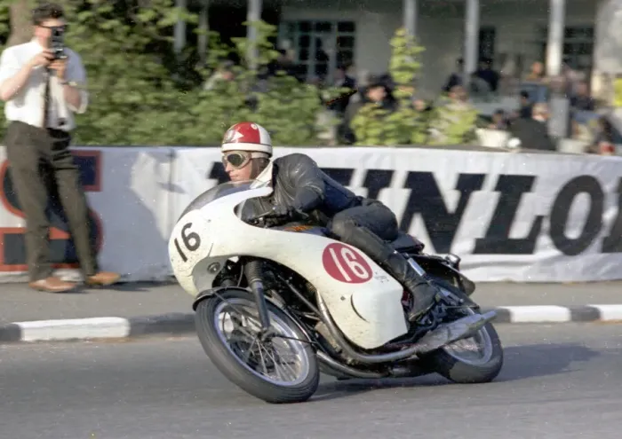 Framed Print : Tony Smith (BSA) 1967 Production TT Framed Print : Tony Smith (BSA) 1967 Production TT
