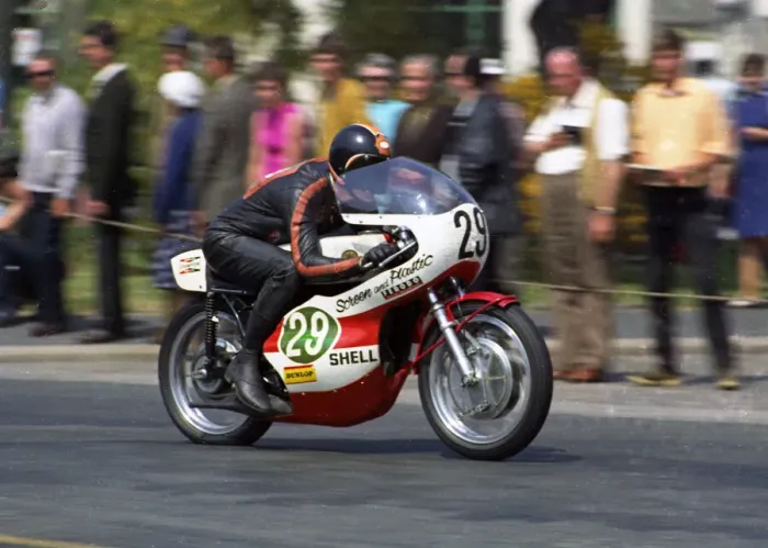 Framed Print : Tony Smith (Yamaha) 1970 Lightweight TT