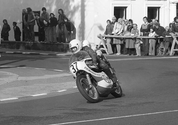 Tony Snape (Yamaha) 1977 Lightweight Manx Grand Prix