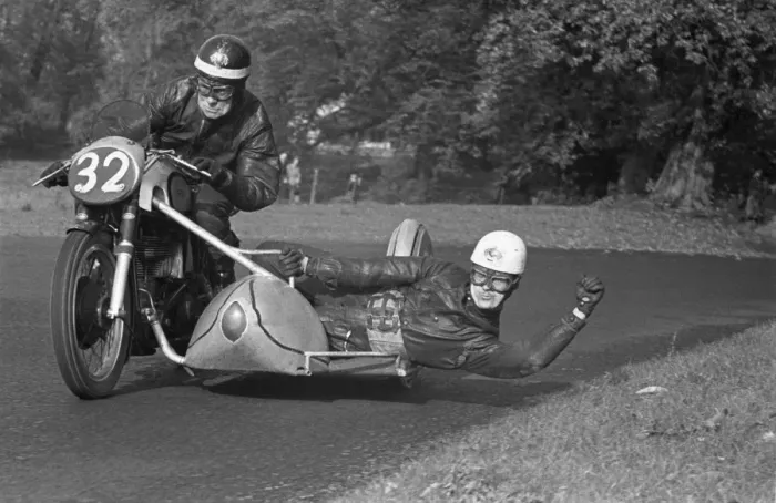 Framed Print : Tpmmy Bounds (Norton) 1953 Oulton Park Framed Print : Tpmmy Bounds (Norton) 1953 Oulton Park