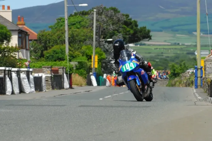 Framed Print : Tracy Authers (Suzuki) 2016 Southern 100 Framed Print : Tracy Authers (Suzuki) 2016 Southern 100