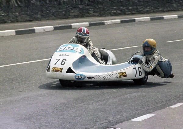 Trevor Brandreth & Fred Walker (BAC (S) 1980 Sidecar TT