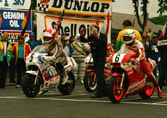 Framed Print : Trevor Nation (Suzuki) and Barry Woodland (Bimota Yamaha) 1988 Formula One TT