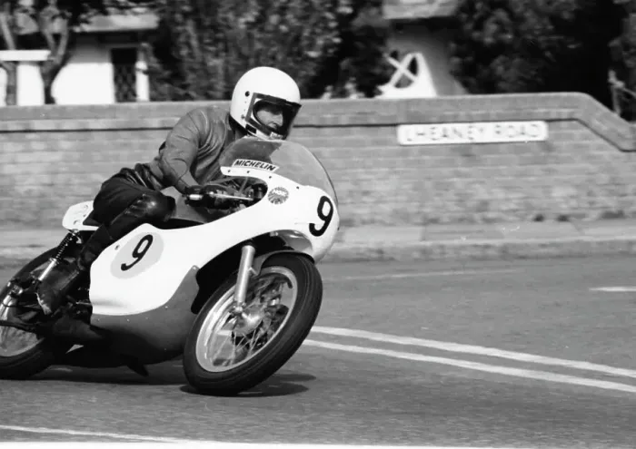 Framed Print : Trevor Parker Maxton Yamaha 1977 Junior Manx Grand Prix Framed Print : Trevor Parker Maxton Yamaha 1977 Junior Manx Grand Prix