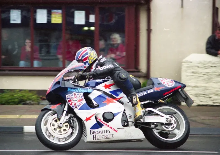 Framed Print : Trevor Stokes (Suzuki) 2000 Production TT Framed Print : Trevor Stokes (Suzuki) 2000 Production TT