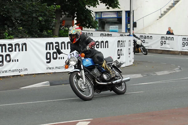 Trudi Silvey (Yamaha) 2013 Classic TT Parade Lap