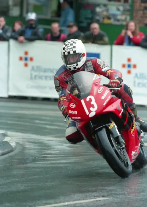 Framed Print : Uel Duncan (Honda) 2000 Production TT Framed Print : Uel Duncan (Honda) 2000 Production TT