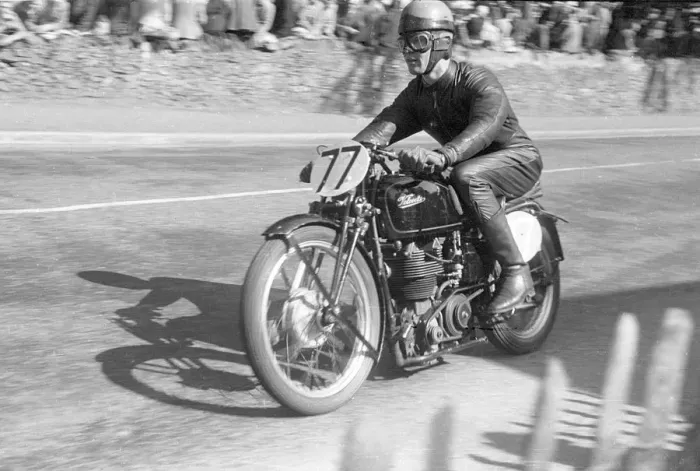 Framed Print : Ulf Gate (Velocette) 1952 Junior TT Framed Print : Ulf Gate (Velocette) 1952 Junior TT