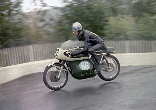 Vern Wallis (Seymour Velocette Metisse) 1967 Junior Manx Grand Prix