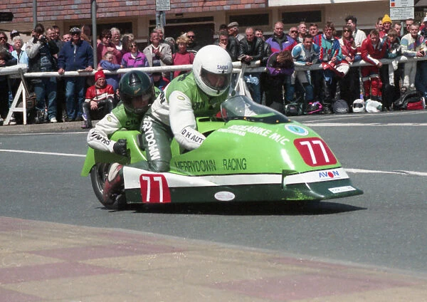 Vernon Phillips & Gill Phillips (Kawasaki) 1995 Sidecar TT