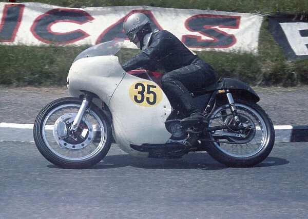 Vin Duckett (Matchless) 1967 Senior TT