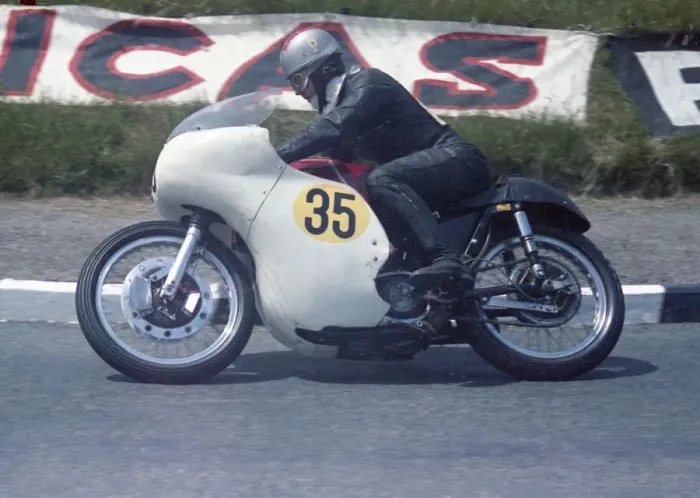Framed Print : Vin Duckett (Matchless) 1967 Senior TT Framed Print : Vin Duckett (Matchless) 1967 Senior TT