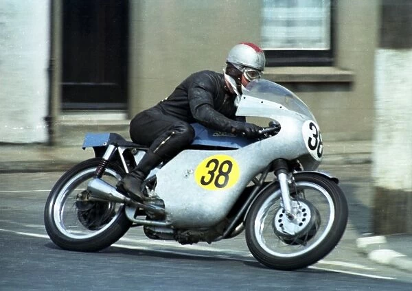 Vin Duckett (Seeley Matchless) 1969 Senior TT
