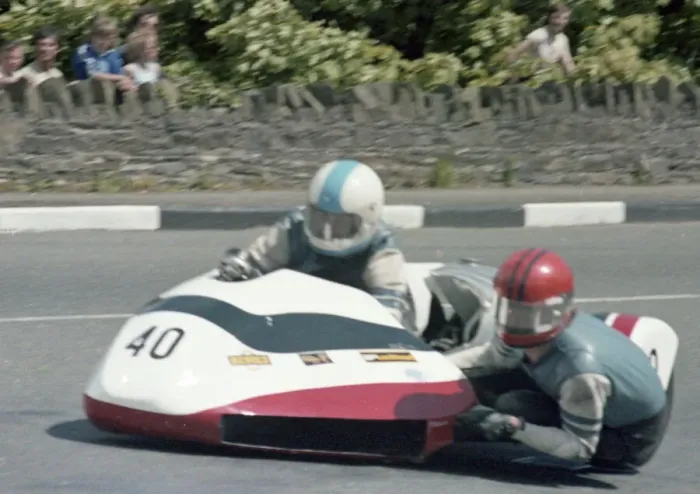 Framed Print : Vince Winstanley & Dave Smith (Suzuki) 1979 Sidecar TT Framed Print : Vince Winstanley & Dave Smith (Suzuki) 1979 Sidecar TT